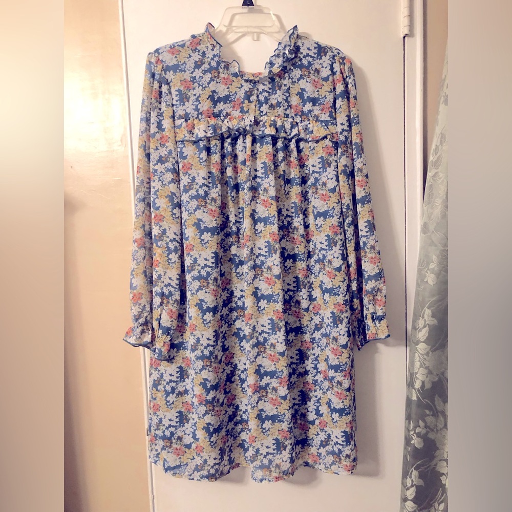 Long sleeve women’s dress NWT